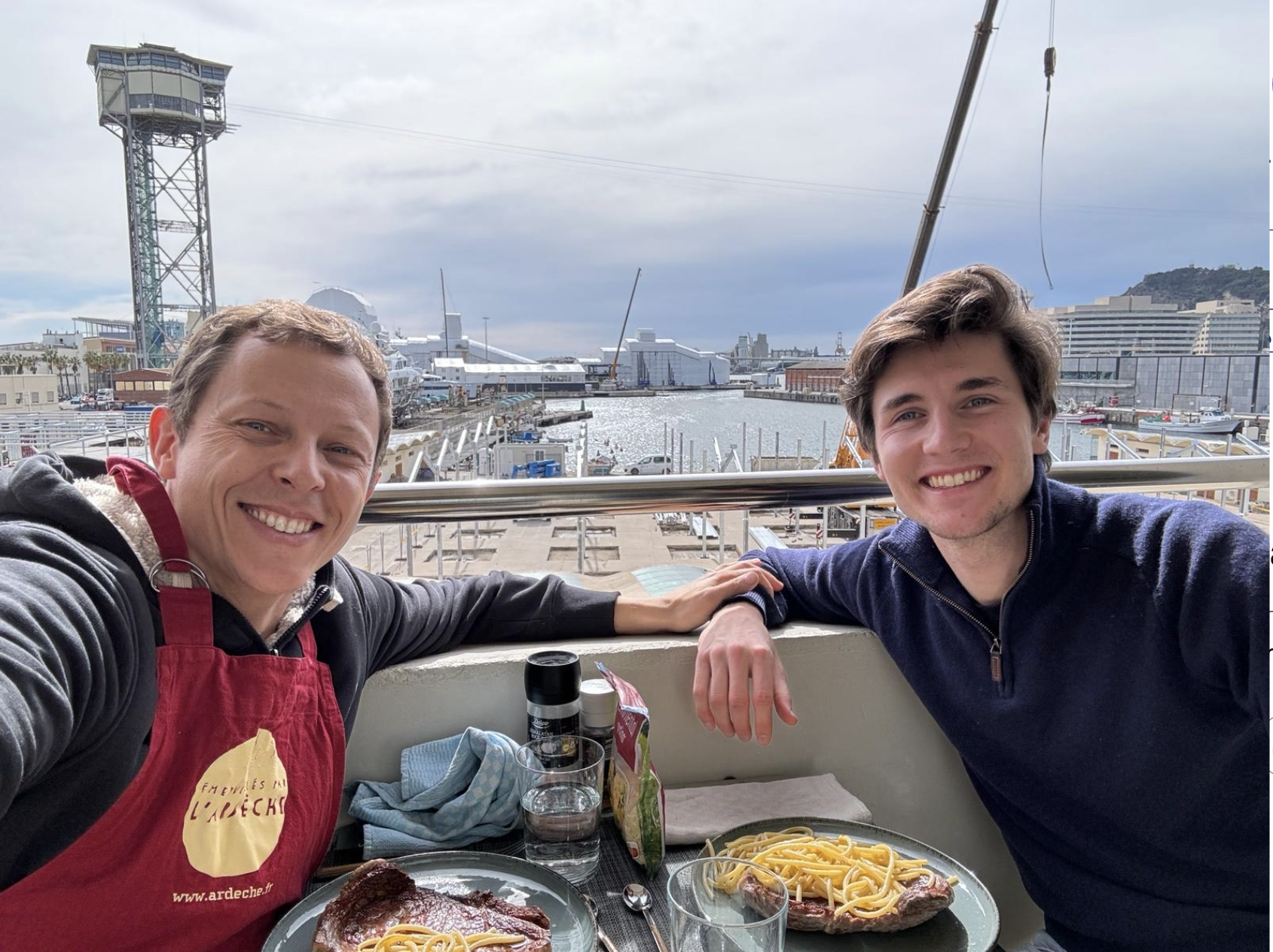 Avec mon premier mentor (à gauche) — rencontré grâce à la pré-suasion